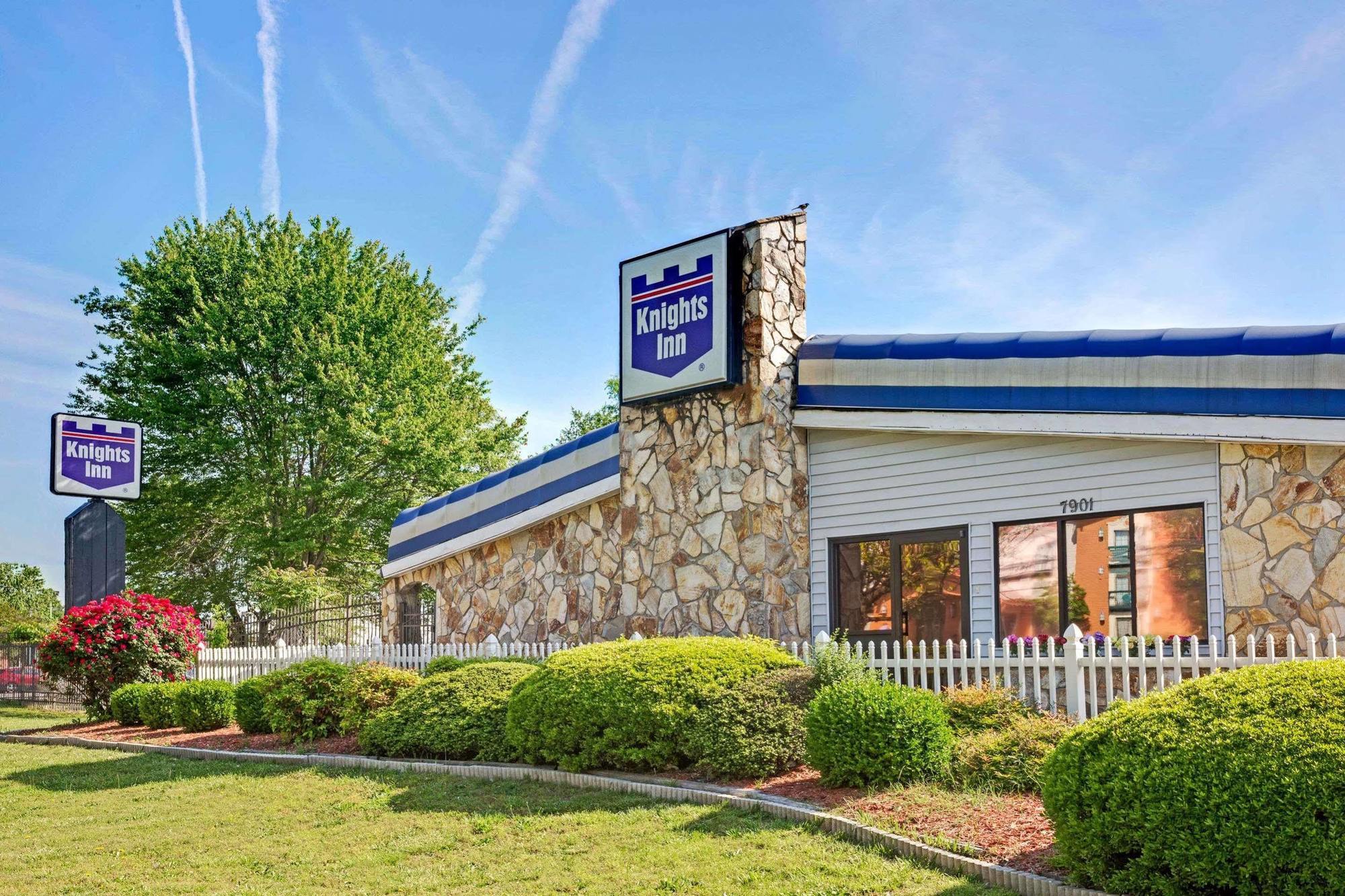 פיינוויל Knights Inn Charlotte South מראה חיצוני תמונה